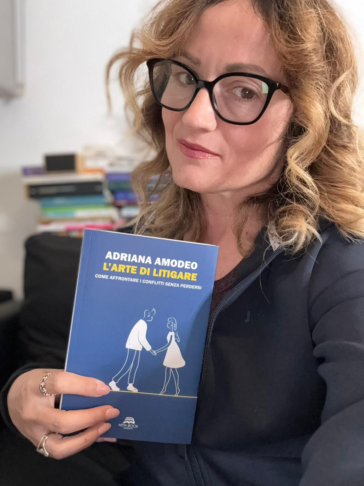Adriana Amodeo con il suo libro